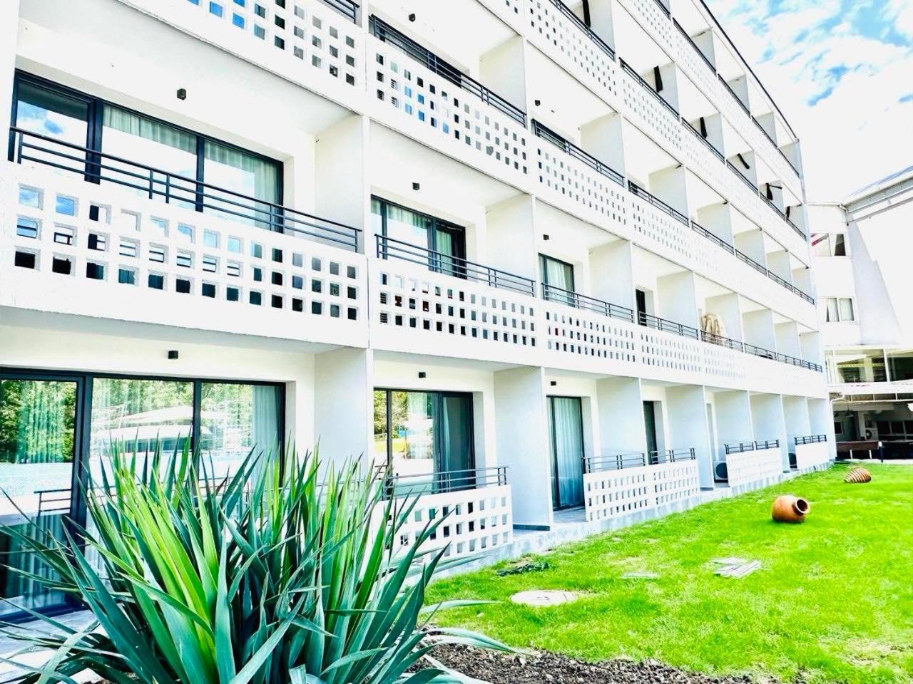 Hotel Green Park Kiten  Exterior photo